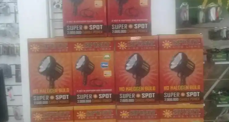 Llegaron los reflectores para la Patrulla Rural que donaron los vecinos