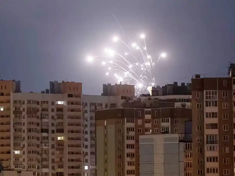 Zelensky pidió a los países aliados medidas decisivas contra Rusia en respuesta al ataque masivo en Ucrania