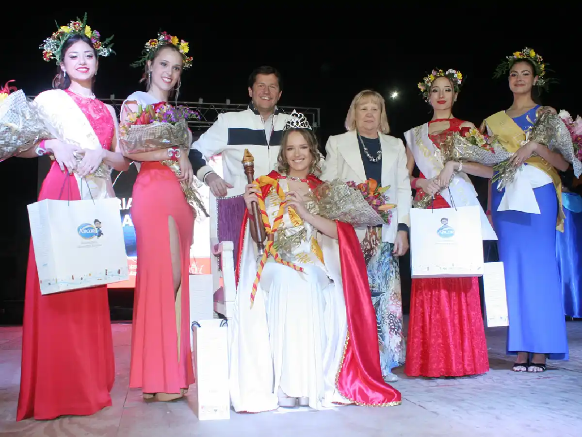 En la feria de Artesanías, Arroyito eligió nueva reina