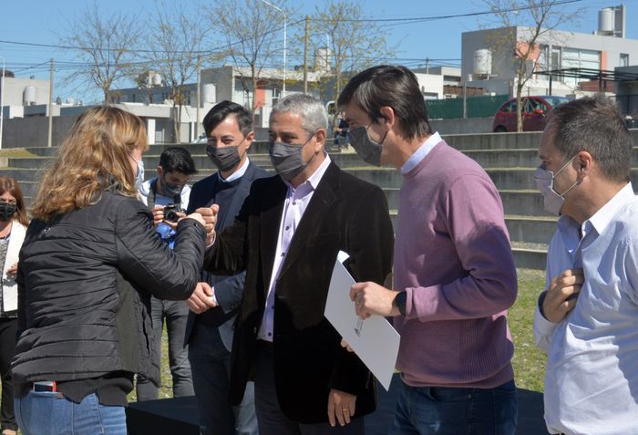 El ministro de Hábitat entregó en Tandil créditos Procrear y anticipó líneas de financiamiento para entidades civiles