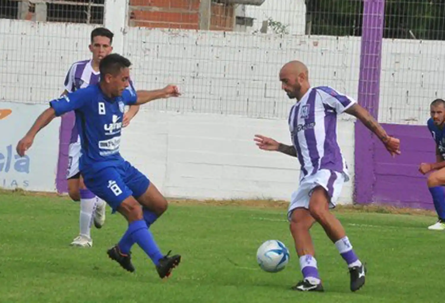 Grupo fue mejorando, pero debutó perdiendo