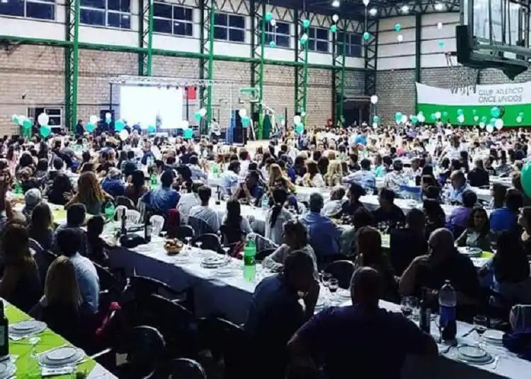 Once Unidos festejó sus 77 años a lo grande