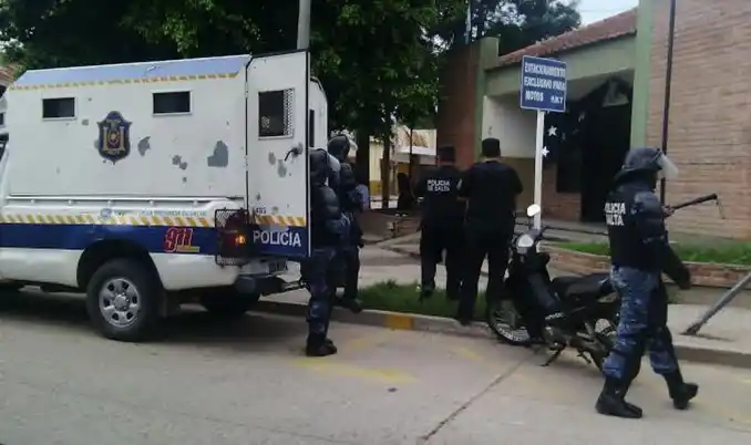 Un gendarme borracho se confundió de casa y generó un escándalo