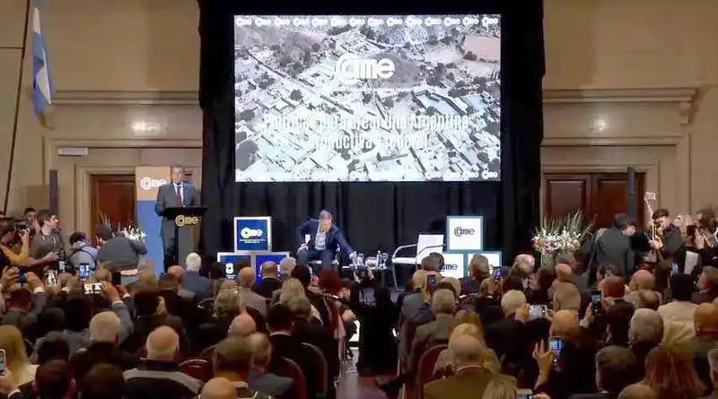 Anuncio de Massa en CAME: desde el lunes 
regirá incentivo para exportaciones de pymes