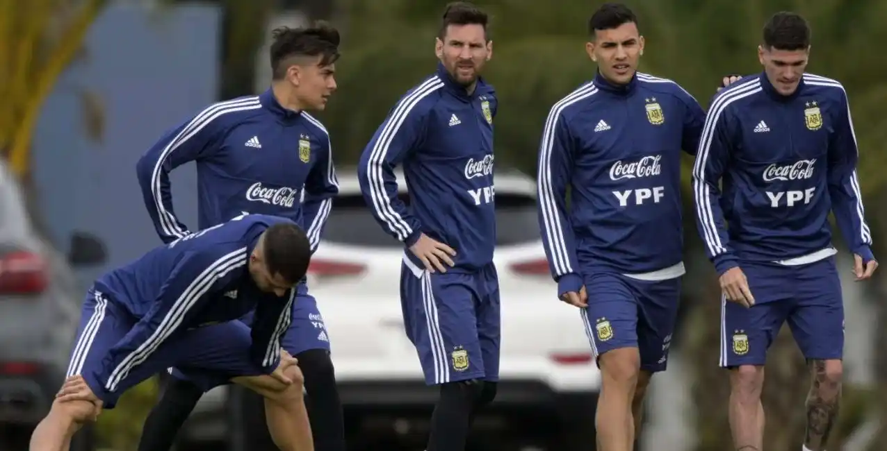 Scaloni ya tiene al reemplazante de Messi si la lesión no le permite jugar