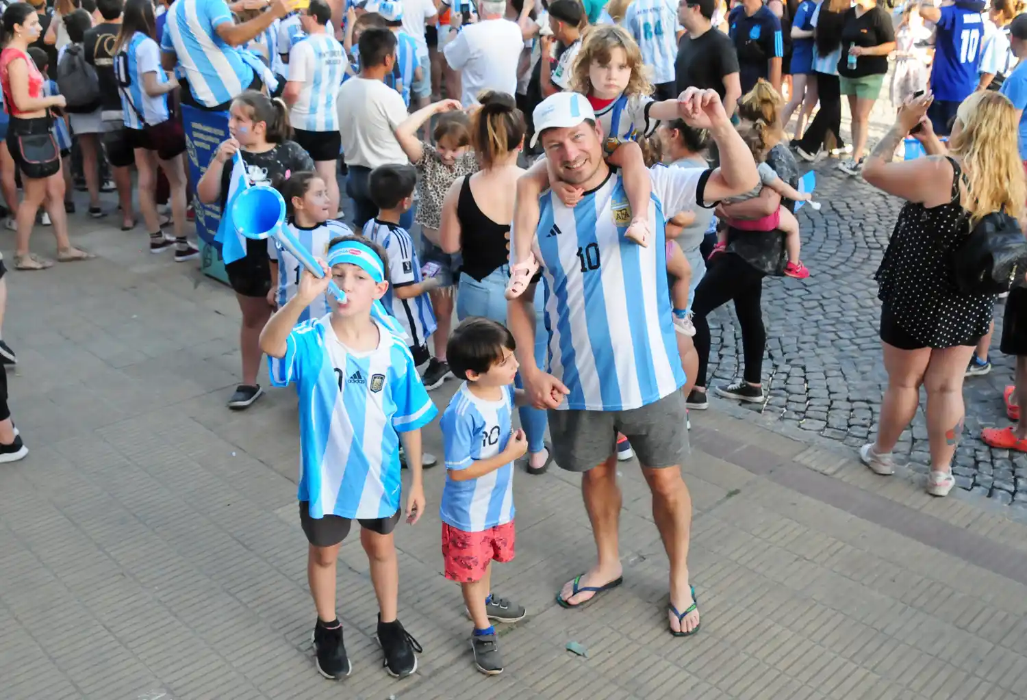 Festejo Argentina-  Australia 03-12-22 - 16