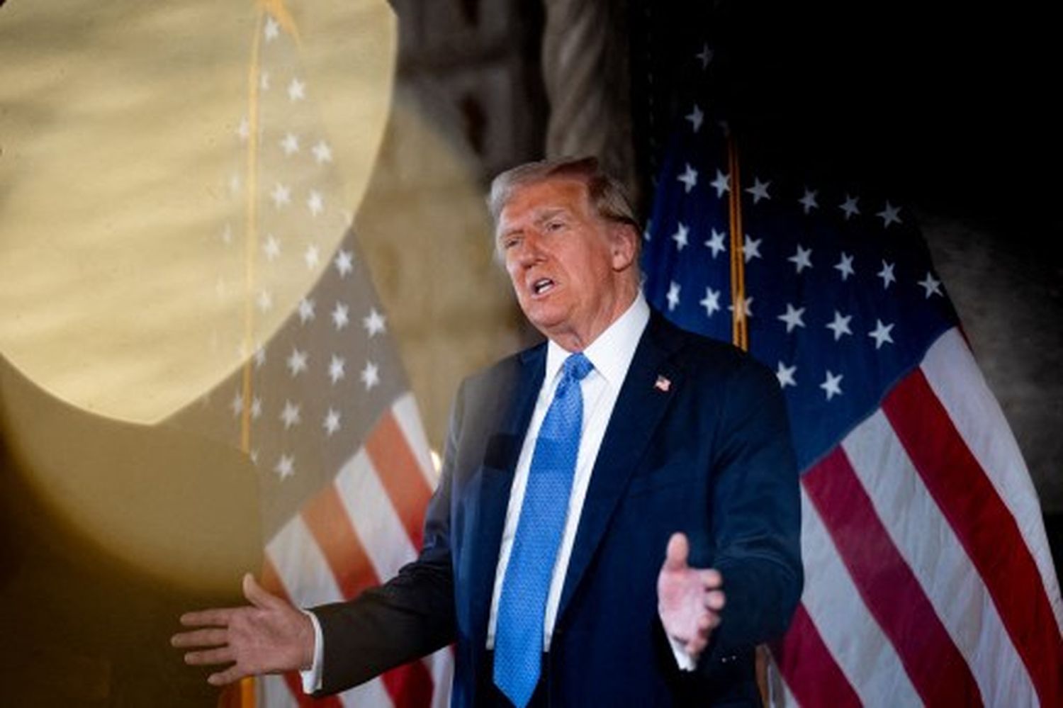 Trump enfila sus BATERÍAS CONTRA MADURO: ni necesita el petróleo VENEZOLANO y aspira regresar a todos los migrantes  (+Videos)
