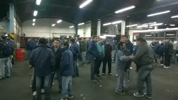 Brutal ataque a chofer de micro de la 378 en La Matanza generó un paro en al menos 6 líneas