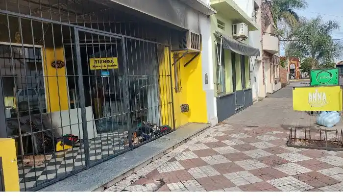 Apostar a la ropa de segunda mano: lo que había detrás del incendio en 25 de Mayo 1044