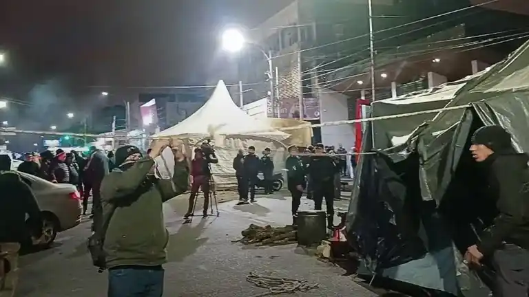 Alcanzaron un acuerdo en Misiones y los policías levantaron la protesta tras días de tensión