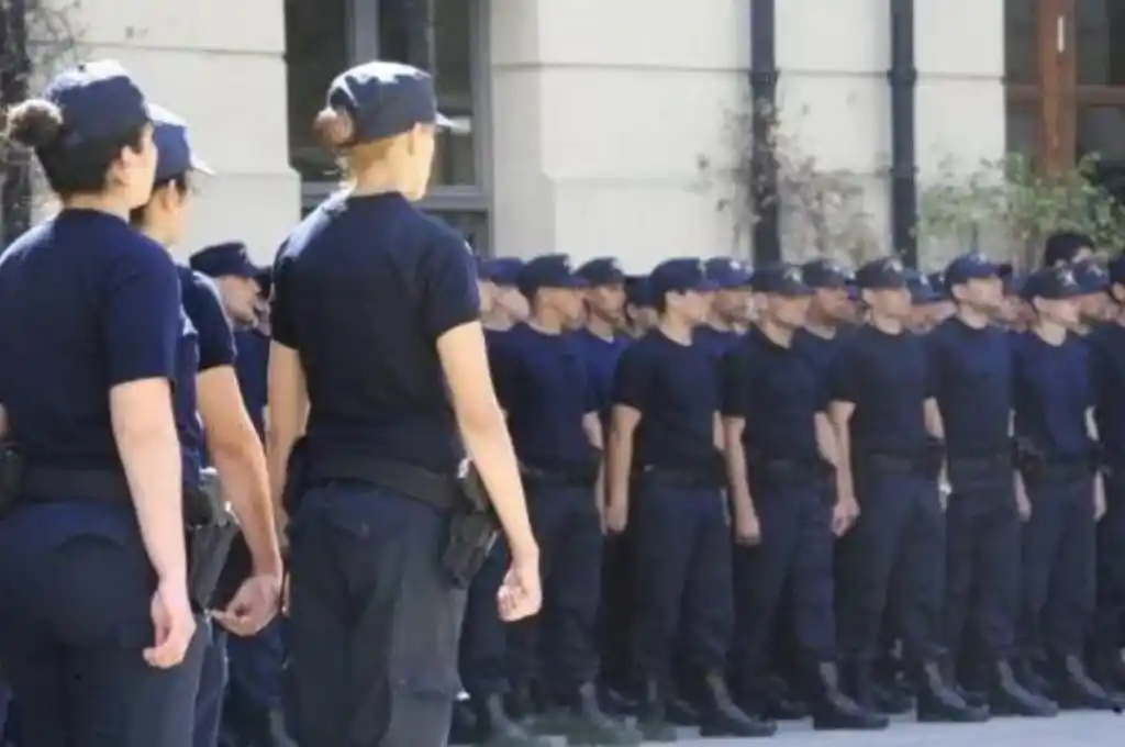 Nueva convocatoria para el ingreso de 785 policías técnicos en Santa Fe: cuáles son los requisitos