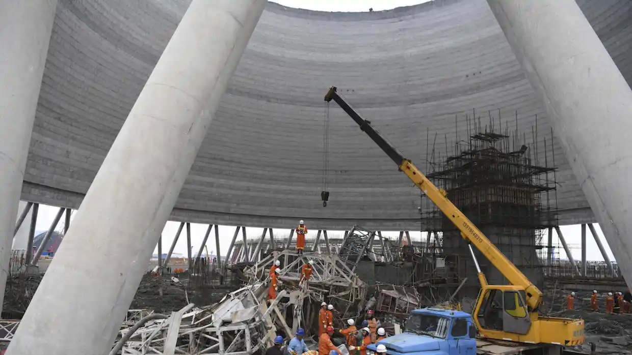 Al menos 67 muertos por el derrumbe en una obra