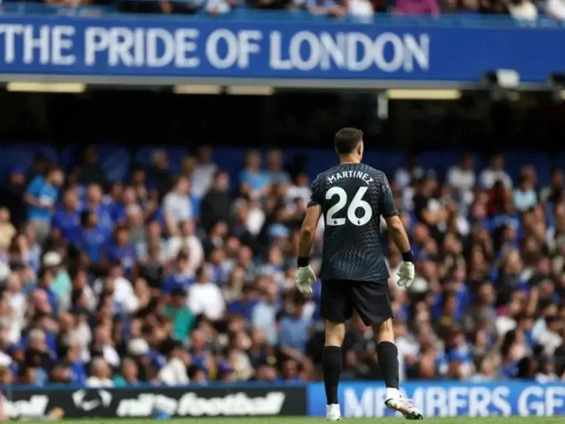 Arranque ideal: Xabi Alonso y Dibu Martínez celebraron en Chelsea
