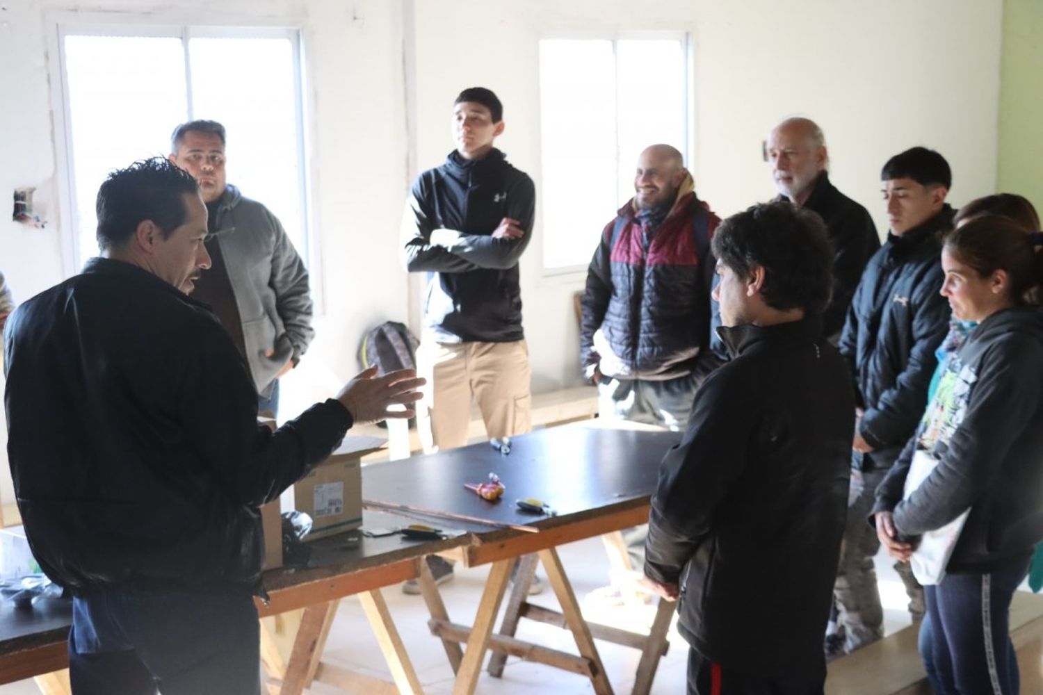 Comenzaron a dictar el curso gratuito de auxiliar electricista en el barrio Los Espinillos