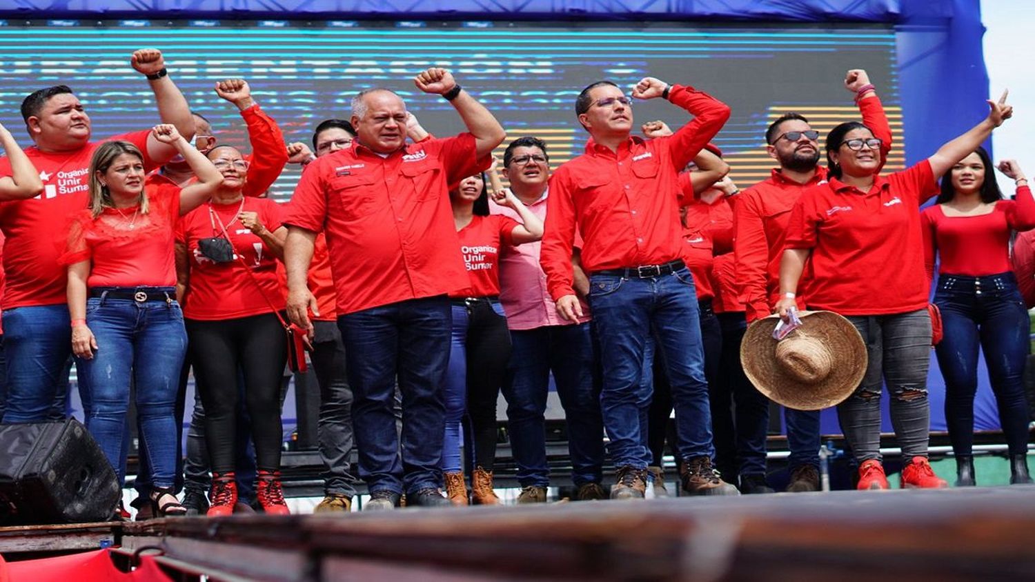 ¡AL GOBERNADOR DE BARINAS LE TOCA! Diosdado Cabello dice que Sergio Garrido es un flojo y conspirador