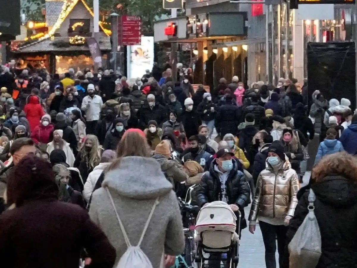 Experta de la OMS dice que la variante Ómicron podría reinfectar a los ya curados de coronavirus