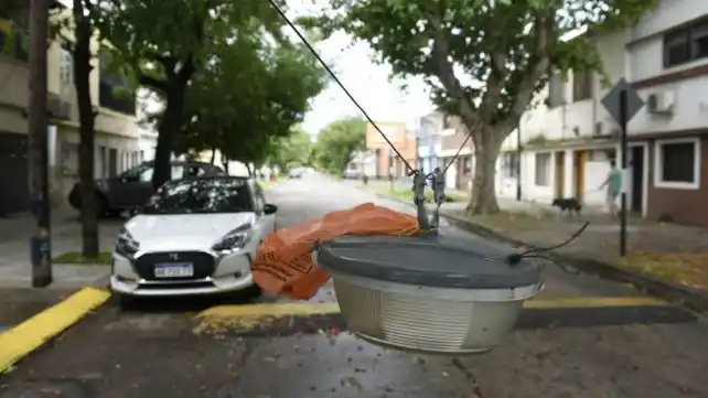 En Rosario hay zonas sin luz por el temporal