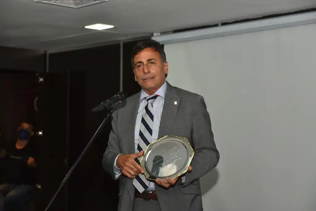 El diputado bonaerense Rubén Eslaiman fue premiado por su labor legislativa en Provincia