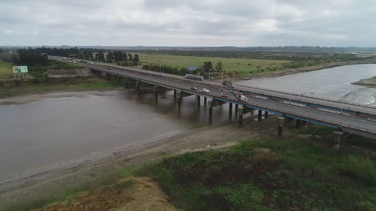 Evalúan la situación hidrológica del río Salado