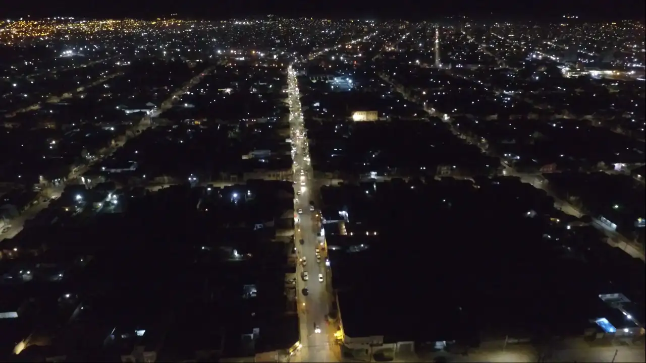 Avanzan con las obras de instalación de luminarias led en Villa Italia