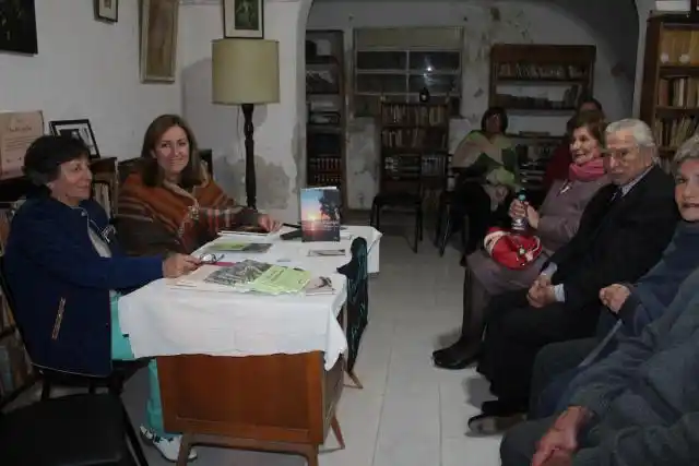 Presentaron obras literarias en SEGUAY
