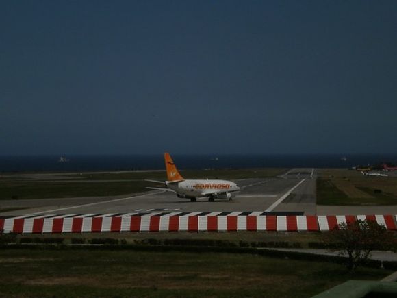 Rehabilitan pista secundaria del aeropuerto de Maiquetía