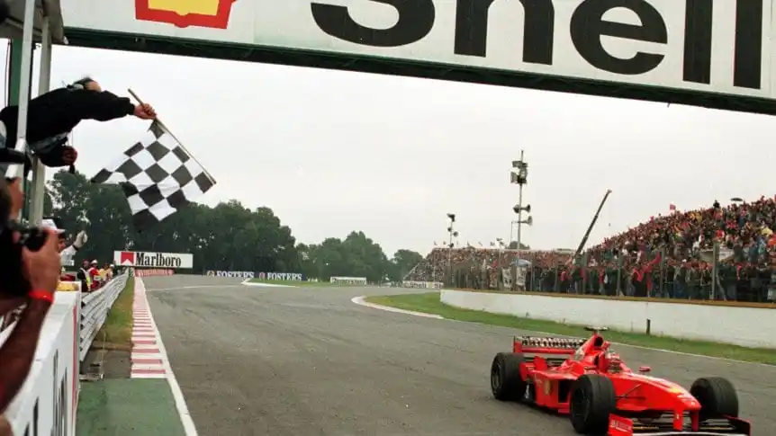 El final: Michael Schumacher, en sus primeros tiempos con Ferrari, ganó el último GP de la F1 en la Argentina, en 1998.