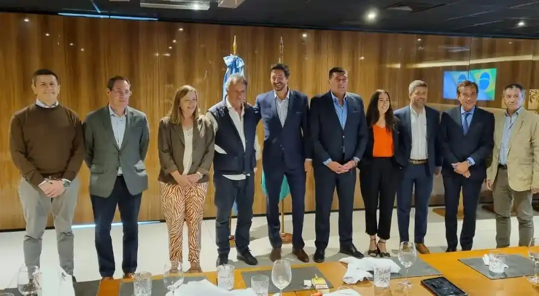 La intendenta Verónica Berisso participa de un encuentro en Brasil