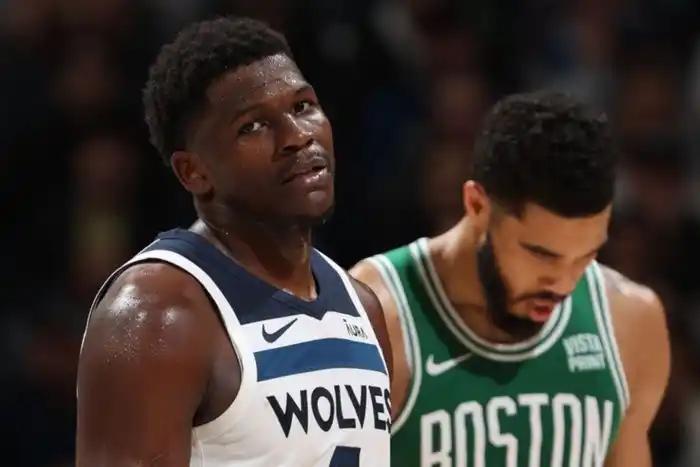 Anthony Edwards brilla en la NBA y los fanáticos lo comparan con Michael Jordan, y no solo por su talento para el básquet (Vía: X).