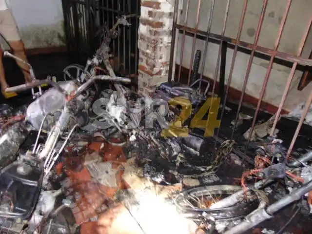 Incendio en una cochera de calle Francia al 400: “Parece un acto mafioso”