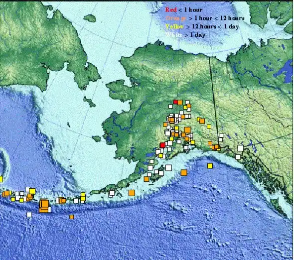 Un fuerte terremoto sacudió Alaska y puso en alerta de tsunami a Canadá