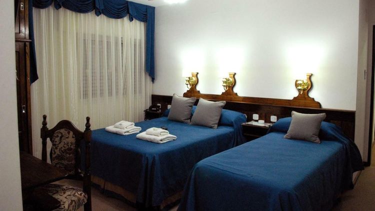 Qué hallaron en la habitación del hotel donde estaba el doble femicida con su hijo