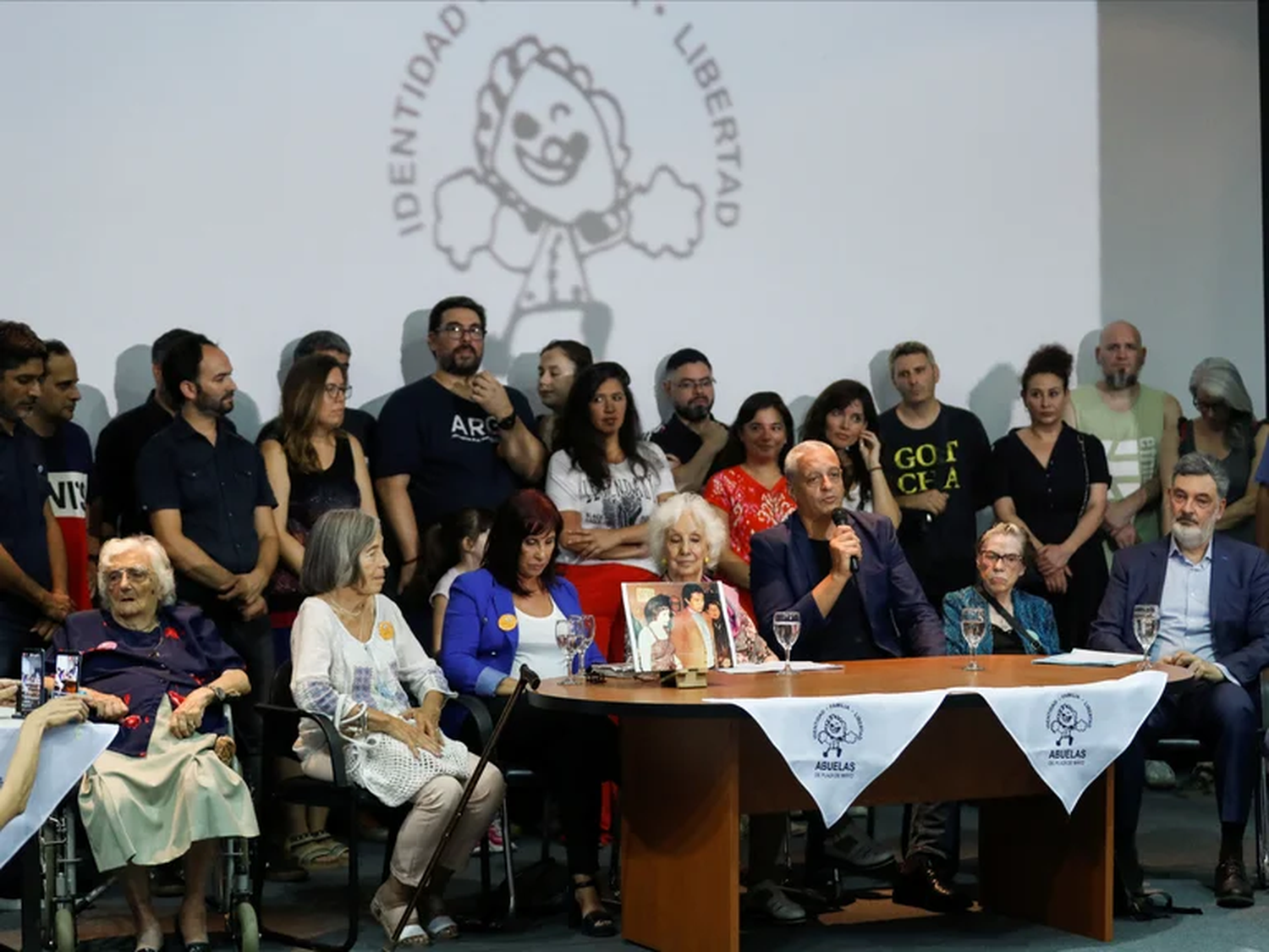 Las Abuelas de Plaza de Mayo anunciaron la restitución del nieto 132