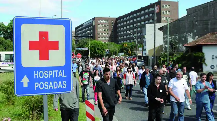 Paro y movilización de trabajadores del Hospital Posadas