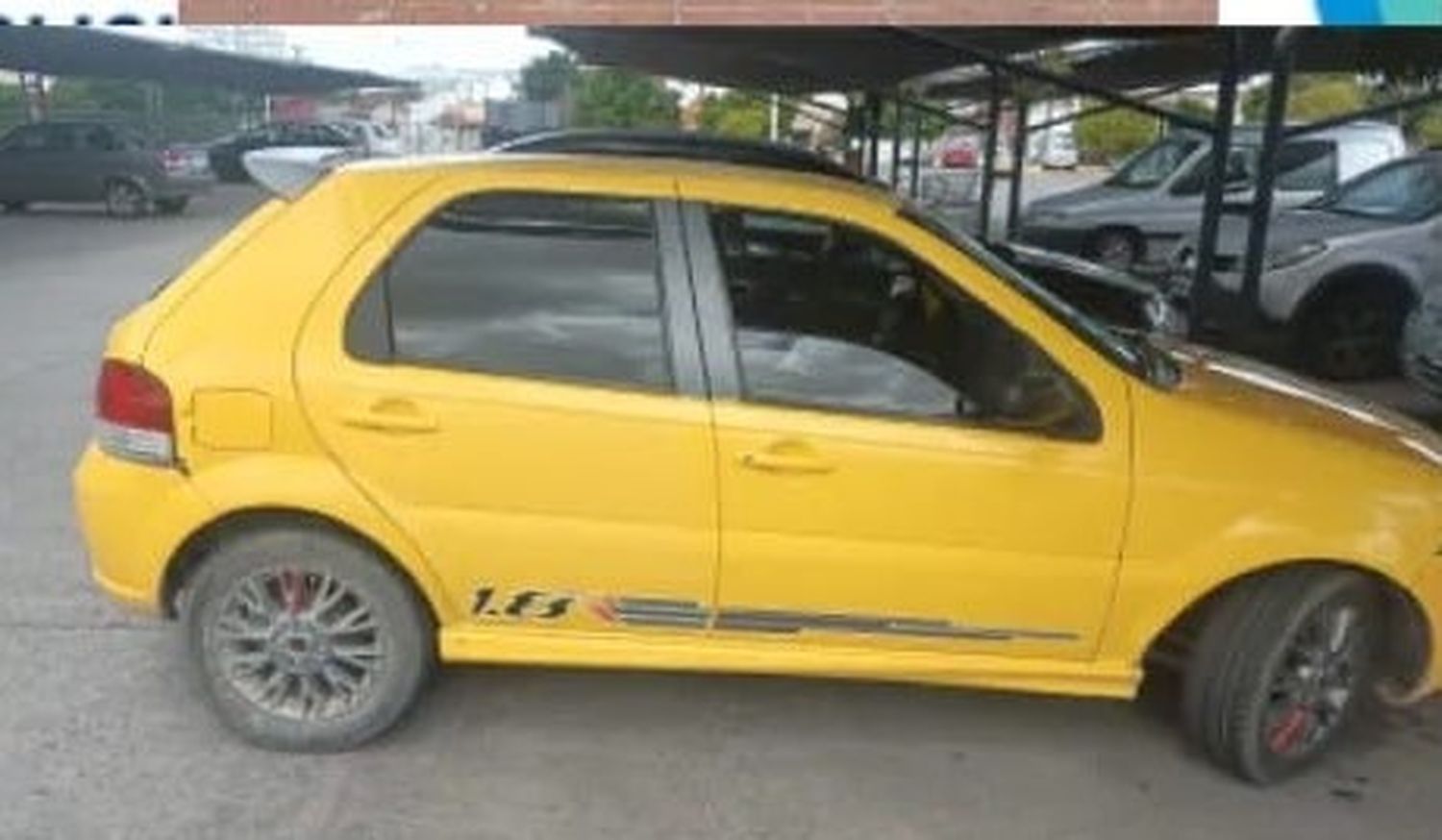 Tras una breve persecución, detuvieron a un joven que circulaba en un auto robado