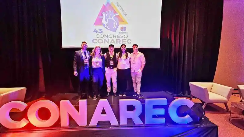 Residentes del HAC ganan premio al mejor
caso clínico de imágenes en la CONAREC