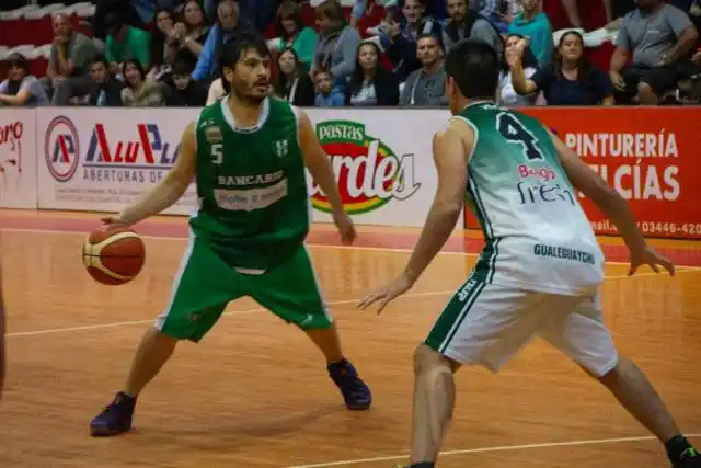 Basquetbol: Racing le ganó a Bancario