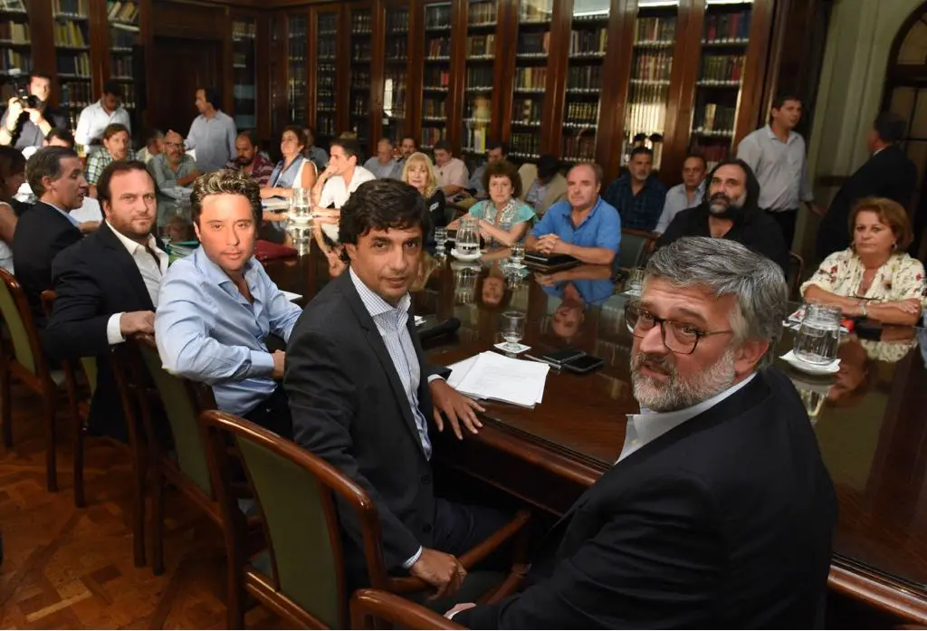 El Gobierno convocó a docentes el 4 de abril