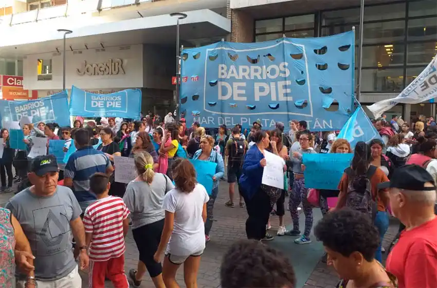 Barrios de Pie reclama por la falta de entrega de insumos para comedores