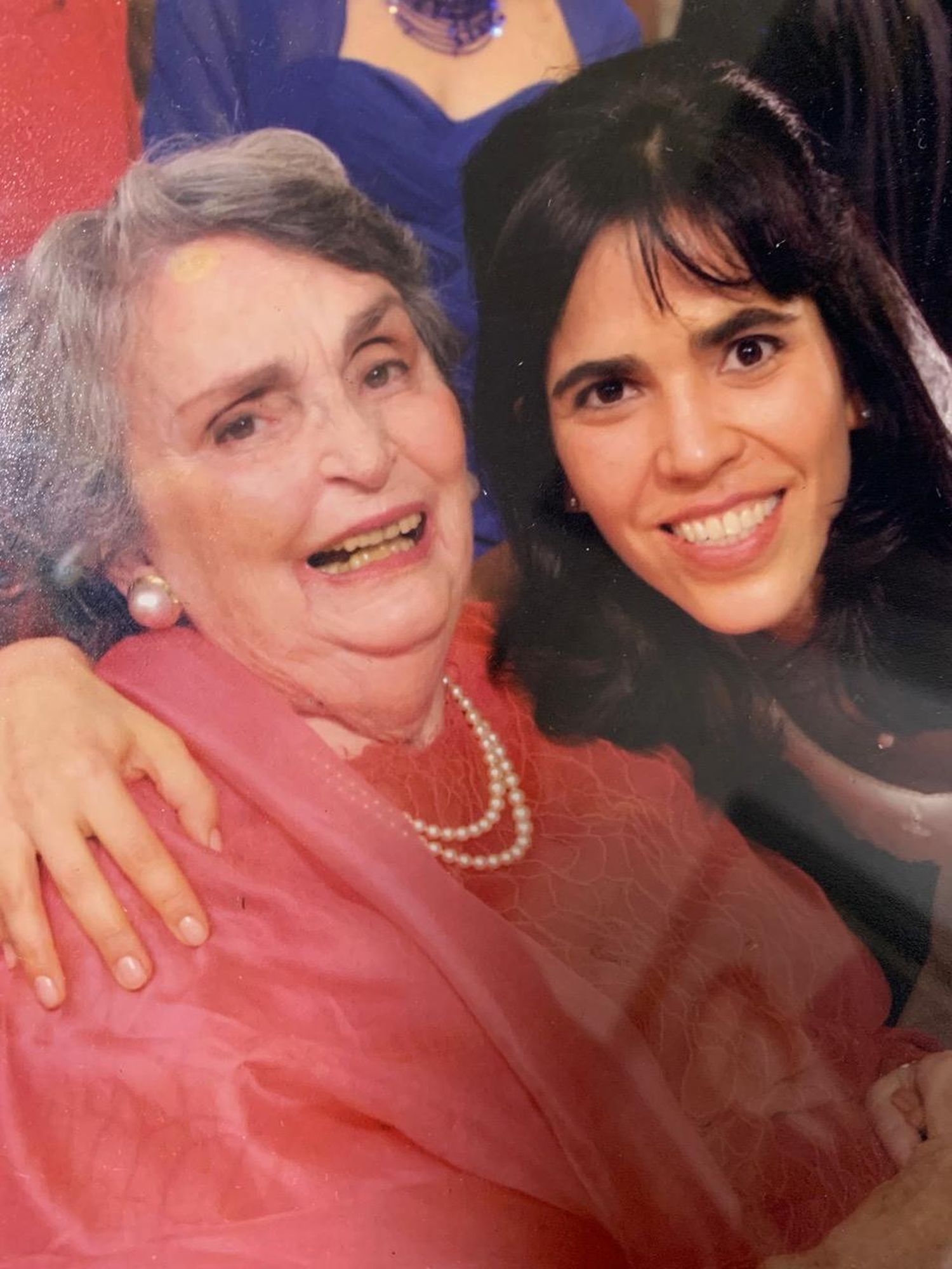 Sarita Critto junto a su abuela Sara Bunge de Shaw.