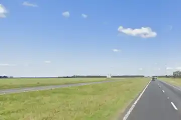 Un camión volcó en la autopista Rosario-Buenos Aires y el paso quedó cortado por un derrame de formol