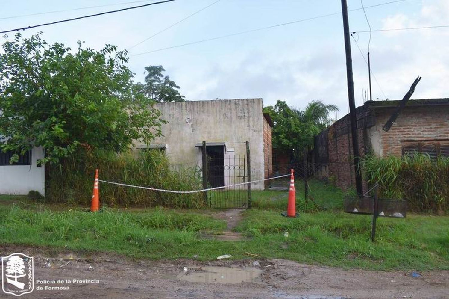 Una mujer fue hallada sin
vida en el interior de su casa