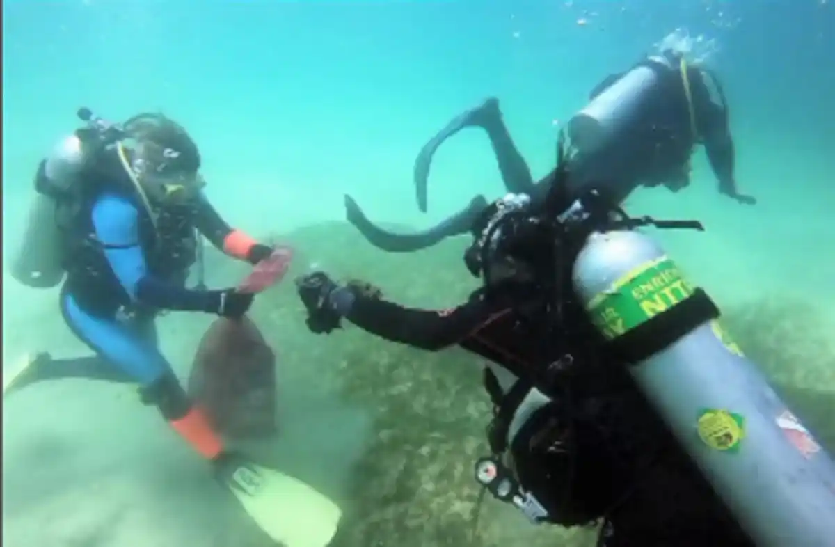 ¡134 KILOS DE BASURA! Realizan en Bahía de Cata la MAYOR JORNADA de recolección subacuática de desechos