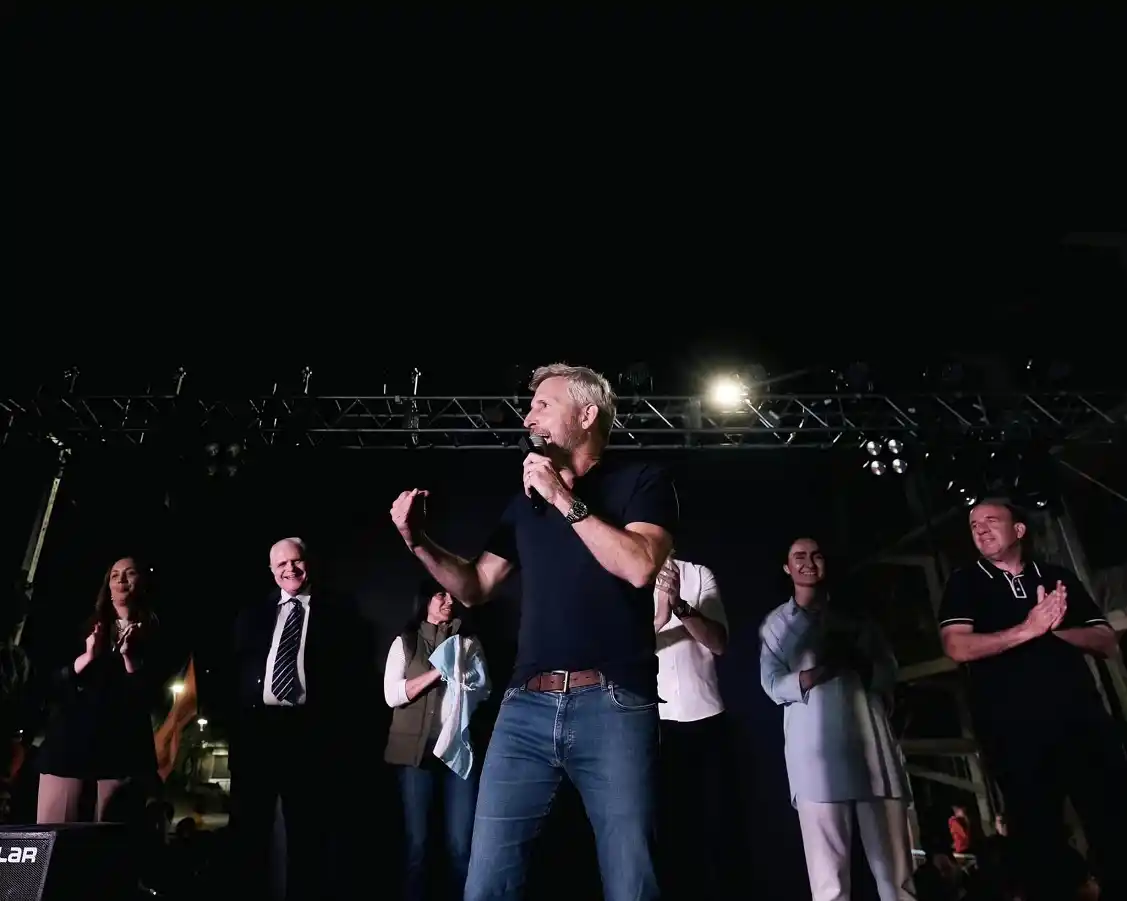 “Comienza una nueva etapa”,  expresó Frigerio tras el triunfo de Milei