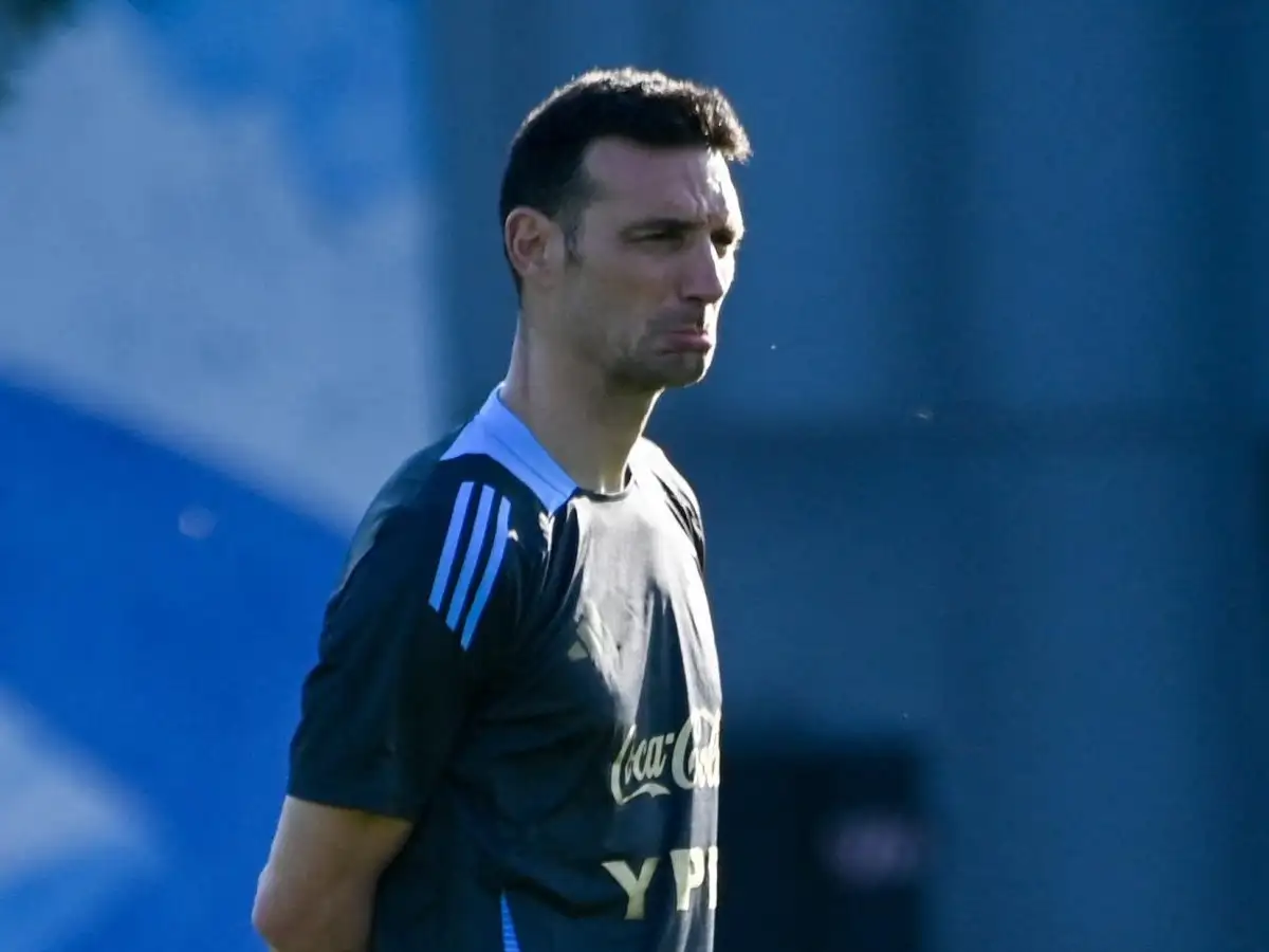 Sin Messi ni Lautaro Martínez: Scaloni delinea el once para enfrentar a Uruguay, con una duda en el mediocampo