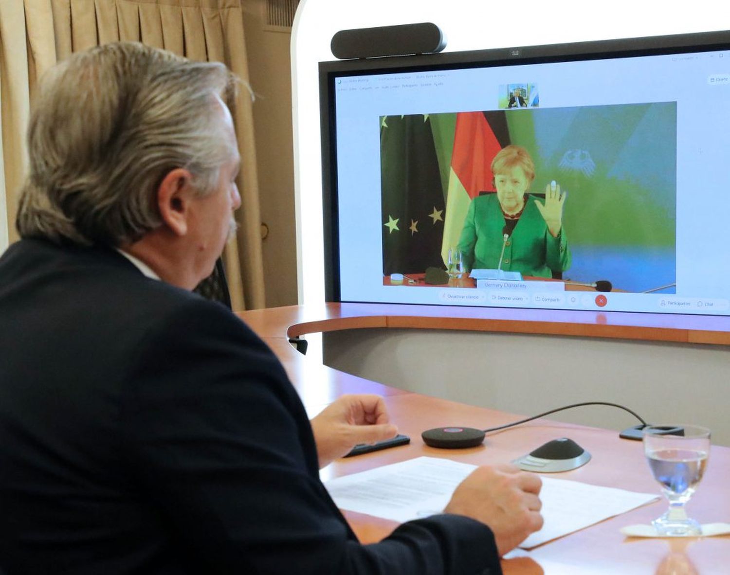 Merkel se comprometió a seguir apoyando a la Argentina ante el Fondo Monetario