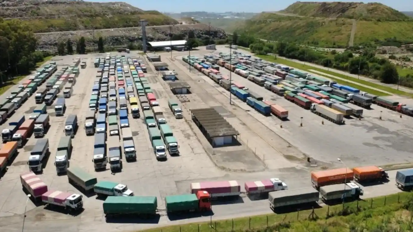 Granos: récord de camiones en el Gran Rosario y desafíos para la campaña 2025/26