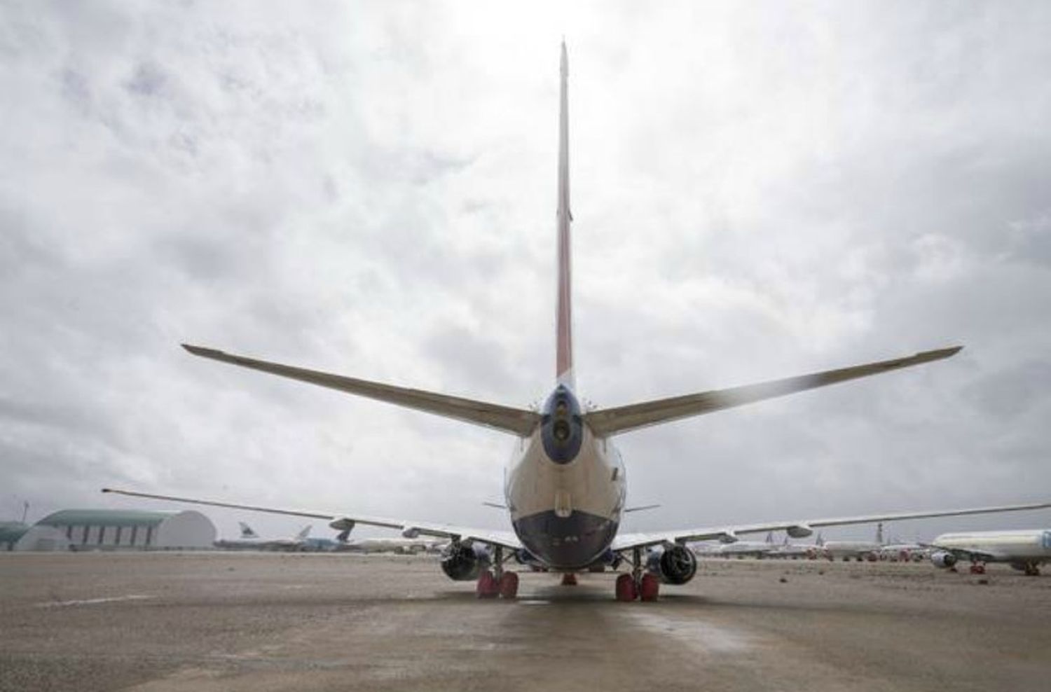 Plantean instalar nuevas balizas en el Aeroclub para realizar vuelos nocturnos