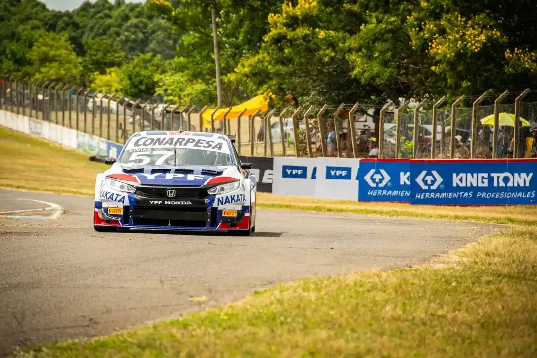 Pernía y Llaver, los ganadoras en la primera jornada del TC 2000 en Concordia