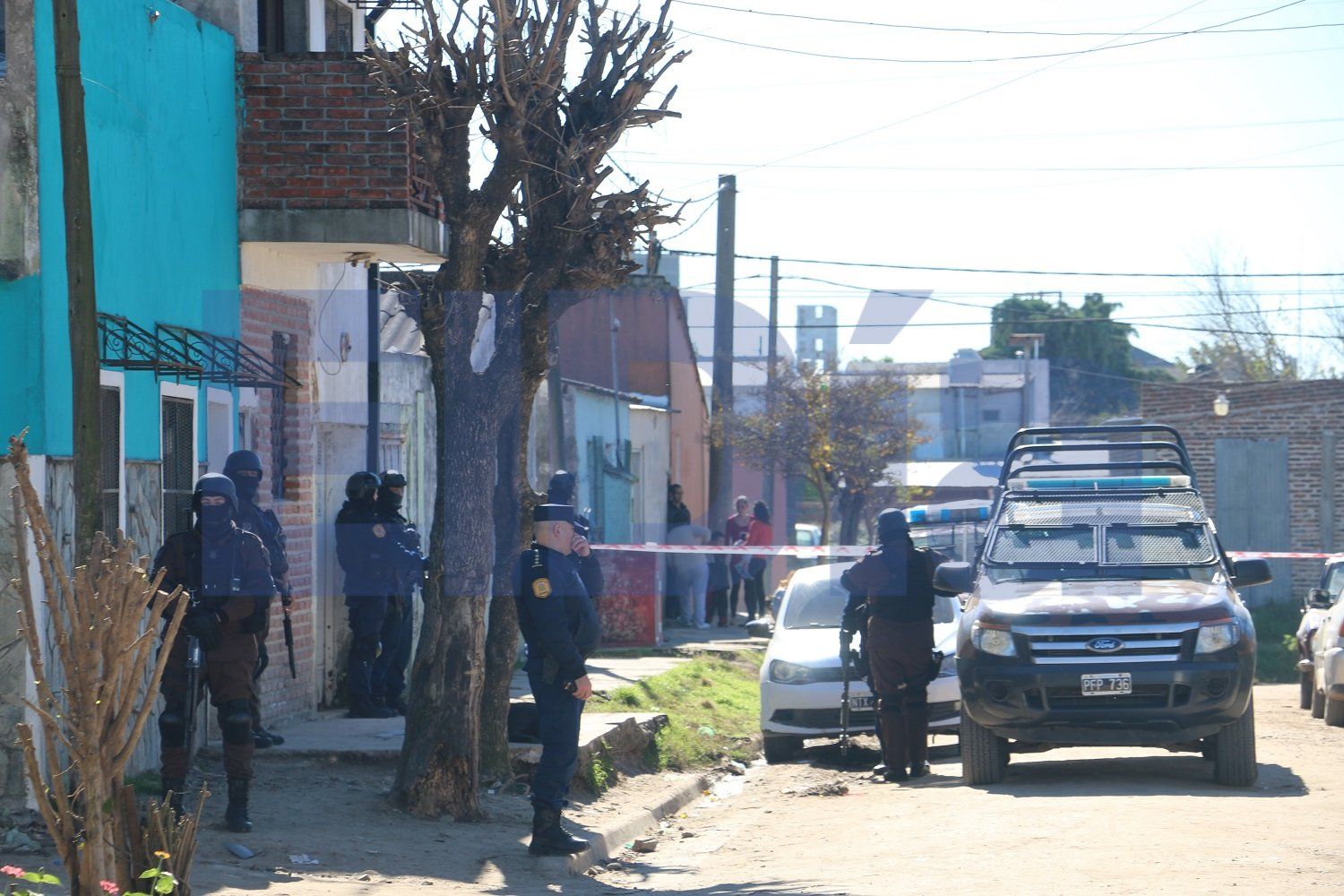 Se realizan siete allanamientos en tres barrios de la ciudad